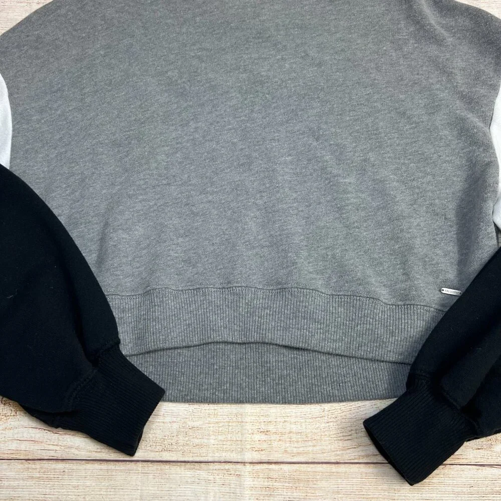 Hollister Gray Black White Colorblock Crop‎ Sweatshirt Mock Neck Womens Small